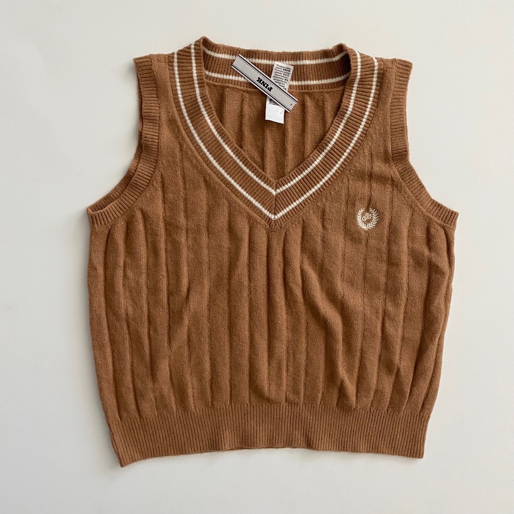 PINK Victoria's Secret Sweater Vest Nwt Tan Knit w/ P Embroidered Chest Nwt
